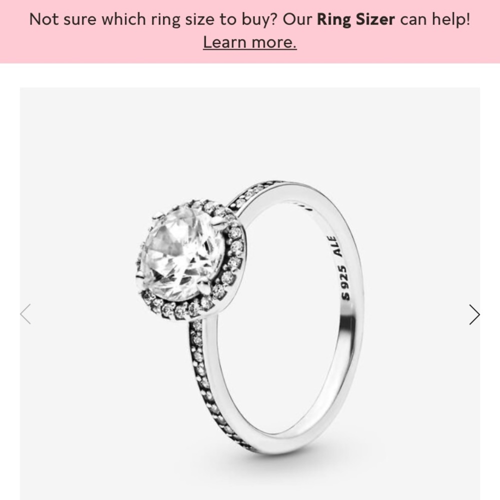 Round Sparkle Halo Ring